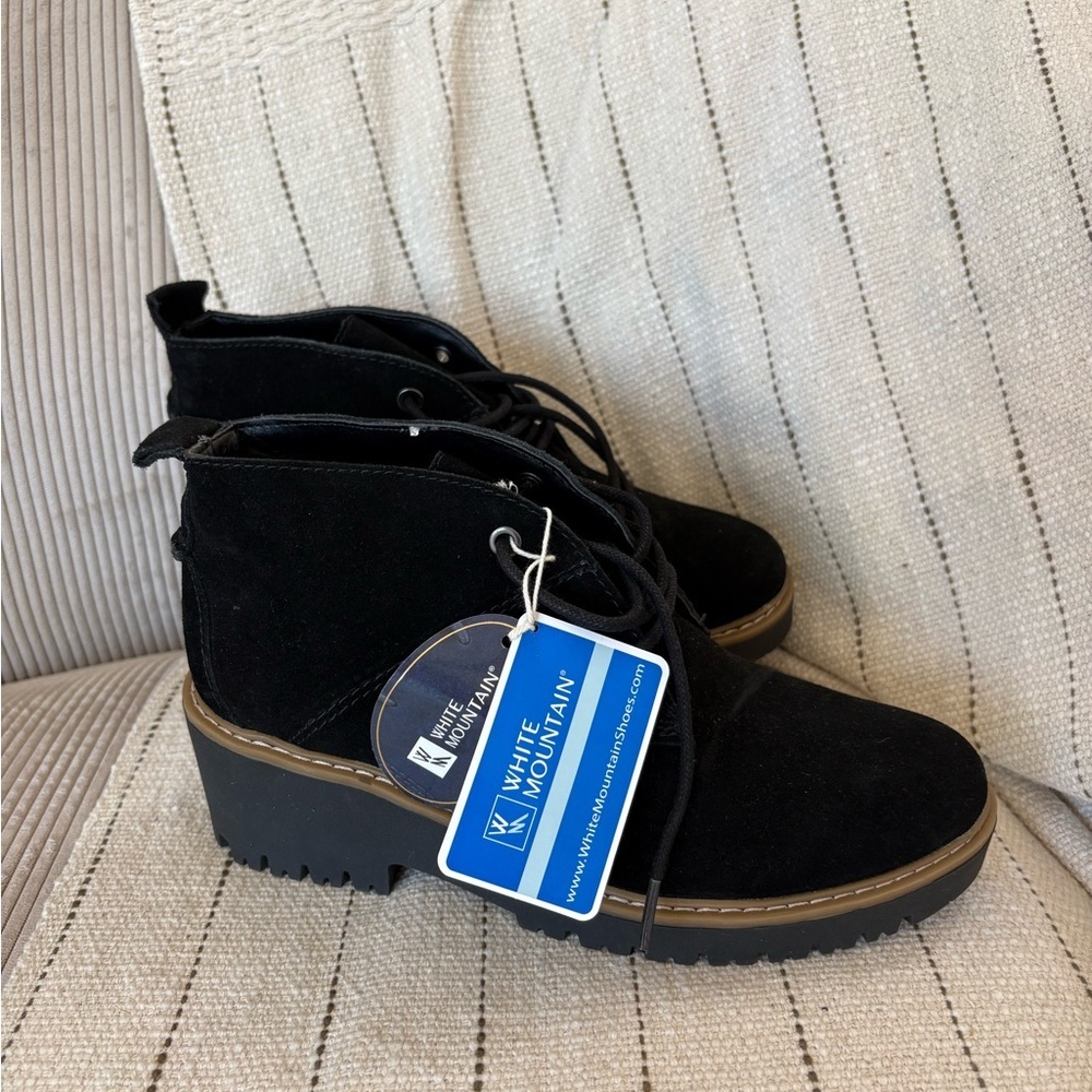 White Mountain Black Lace-Up Suede Lug Ankle Boots